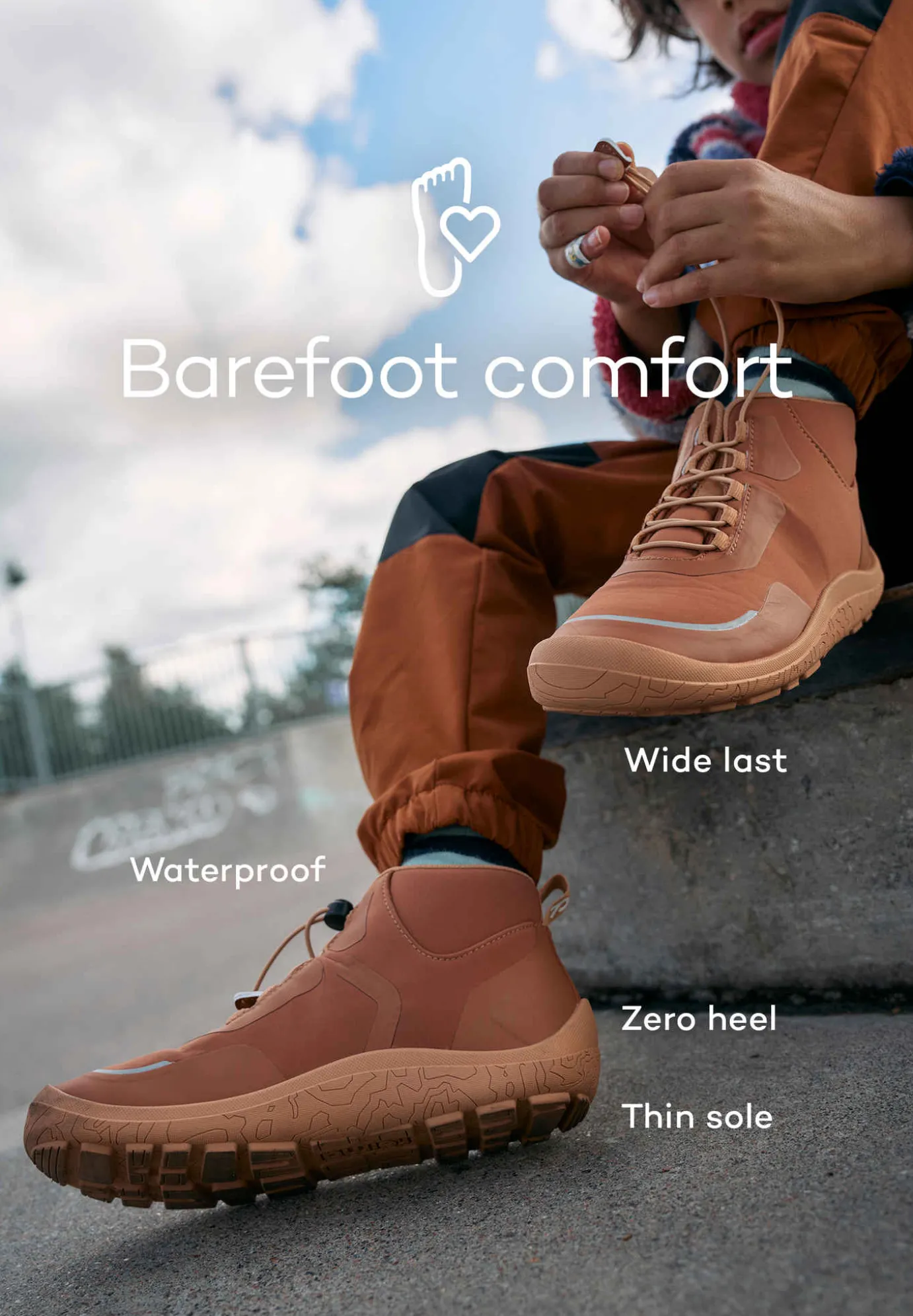 Vanntette Barfotsko Barn Loikkii